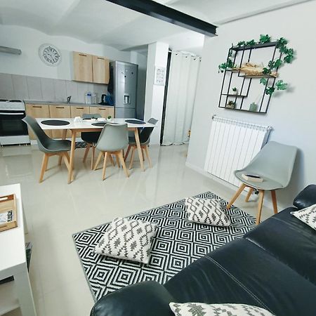 Villa 3 Appartements Entiers Avec Piscine Et Jaccuzi Et Parking Марсель Екстер'єр фото