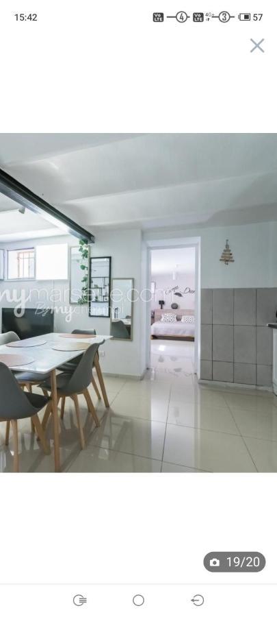 Villa 3 Appartements Entiers Avec Piscine Et Jaccuzi Et Parking Марсель Екстер'єр фото